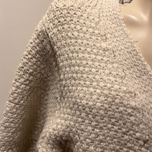 TOPSHOP WRAP SWEATER / CARDIGAN - Picture 2 of 8